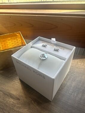 New Michael Kors Bracelet/Earrings Set